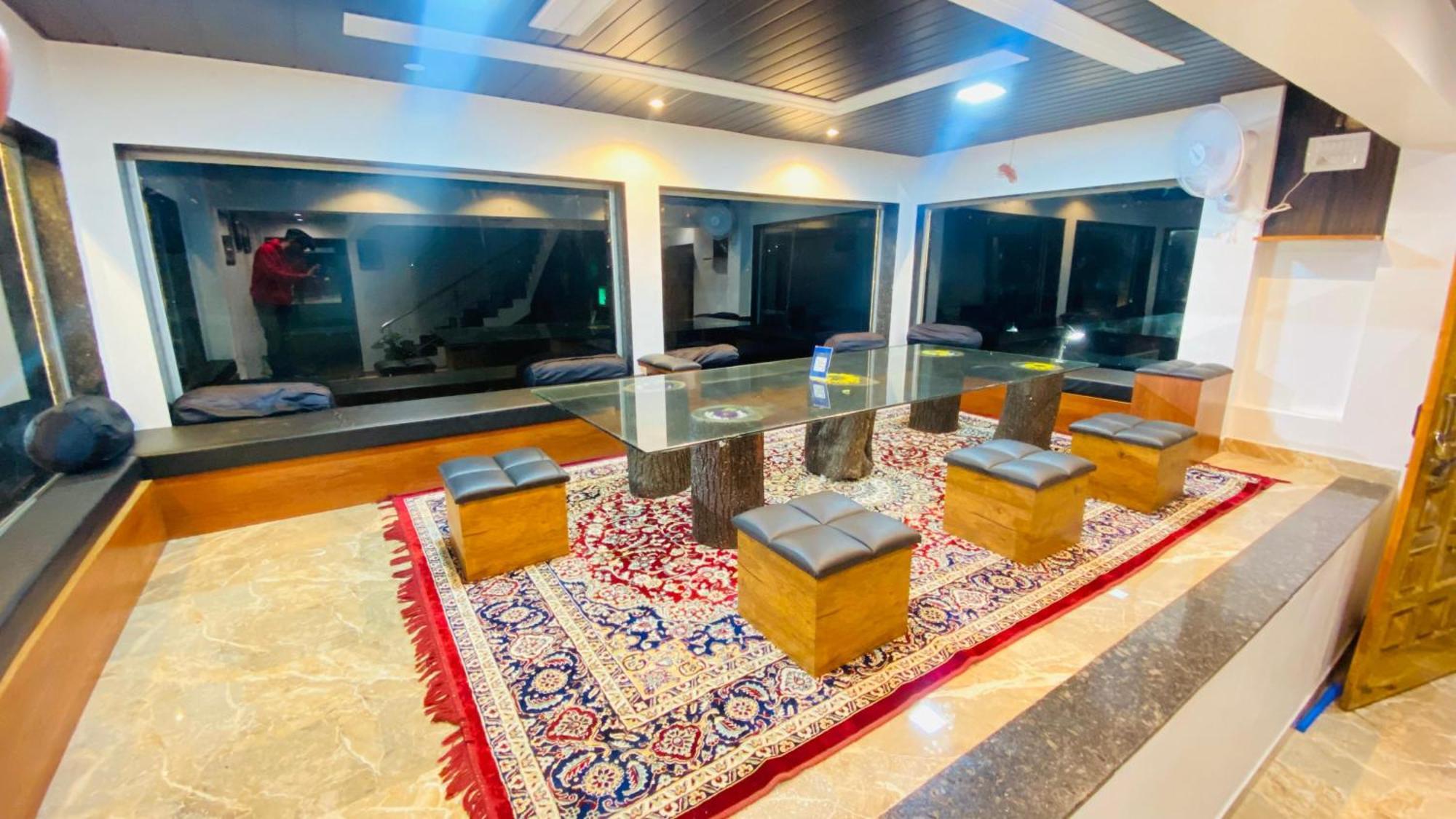 Vila Patilwada Satara Exteriér fotografie